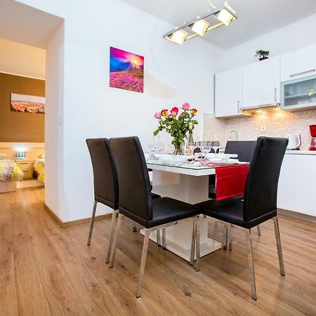 Apartments Dora Σπλιτ Εξωτερικό φωτογραφία