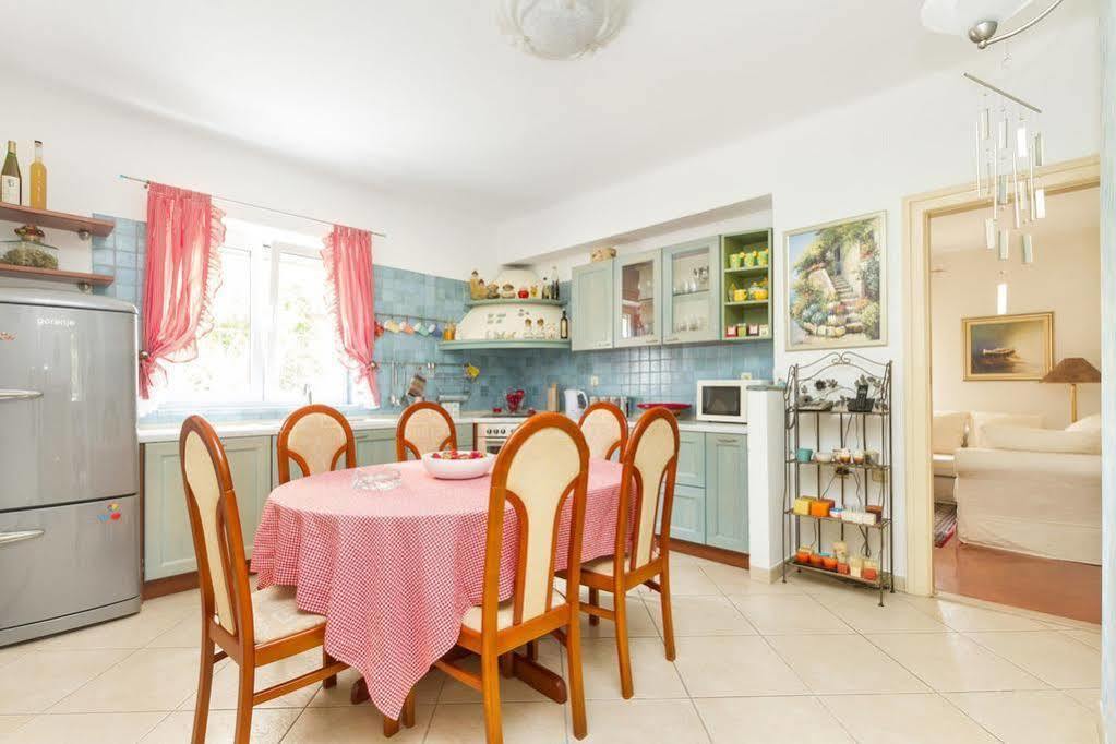 Apartments Dora Σπλιτ Εξωτερικό φωτογραφία