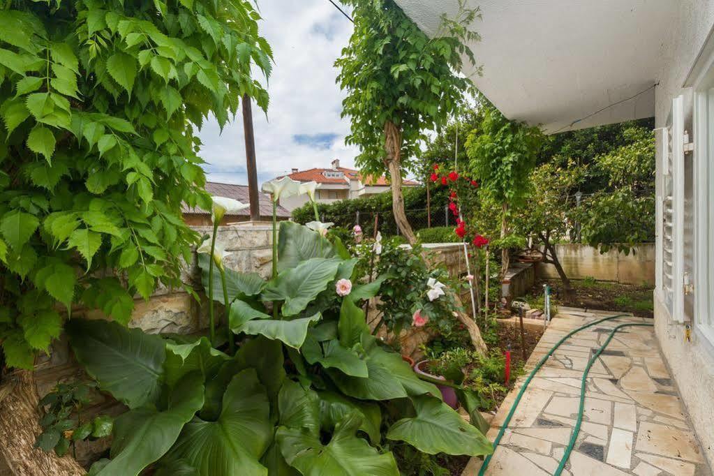 Apartments Dora Σπλιτ Εξωτερικό φωτογραφία