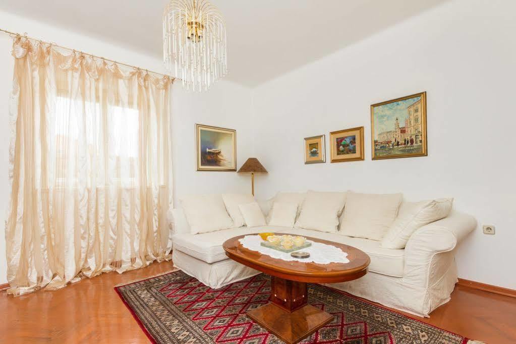 Apartments Dora Σπλιτ Εξωτερικό φωτογραφία