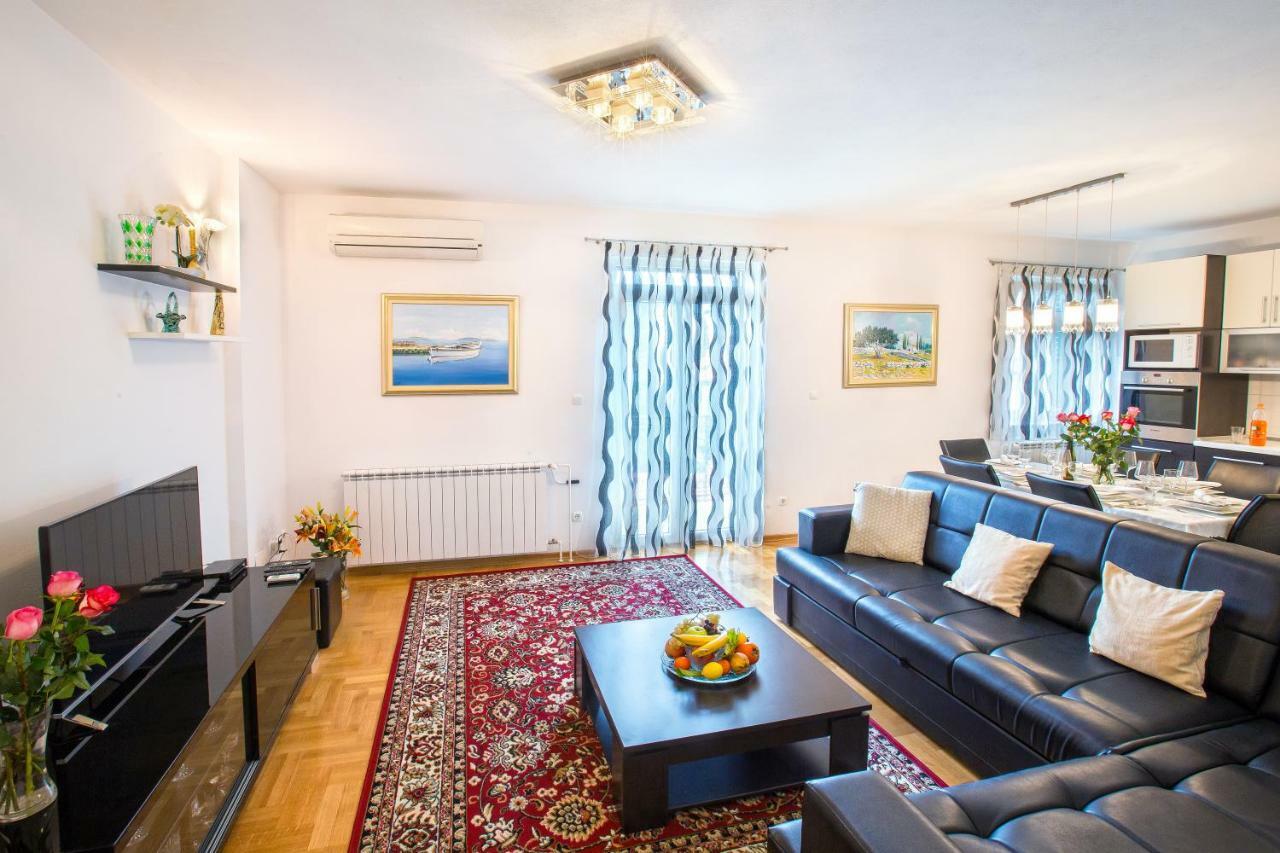 Apartments Dora Σπλιτ Εξωτερικό φωτογραφία