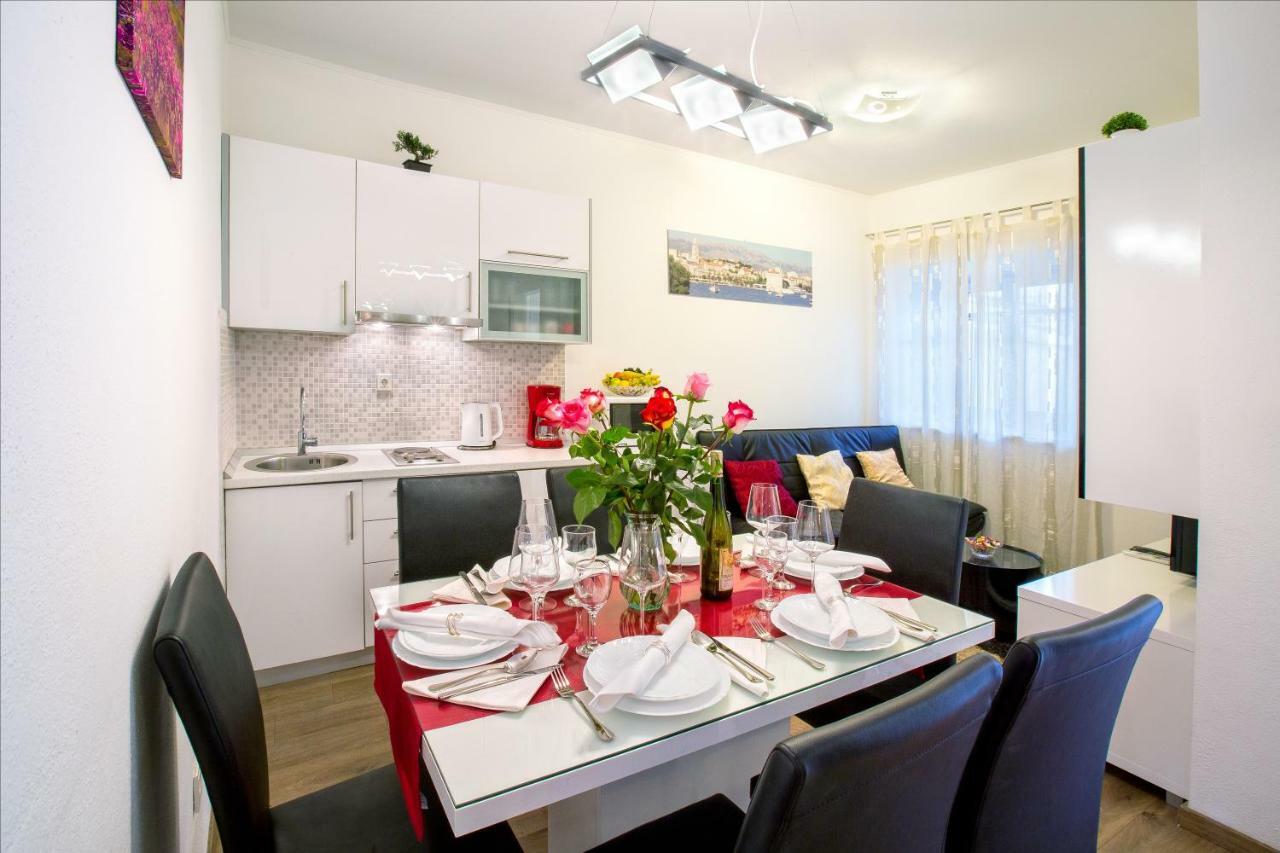 Apartments Dora Σπλιτ Εξωτερικό φωτογραφία