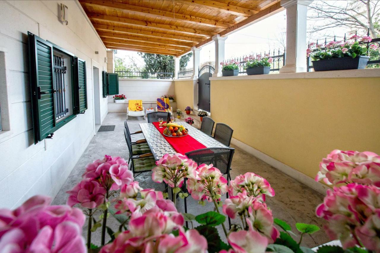 Apartments Dora Σπλιτ Εξωτερικό φωτογραφία