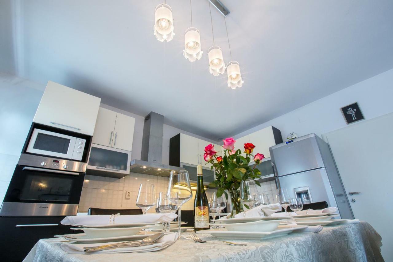 Apartments Dora Σπλιτ Εξωτερικό φωτογραφία